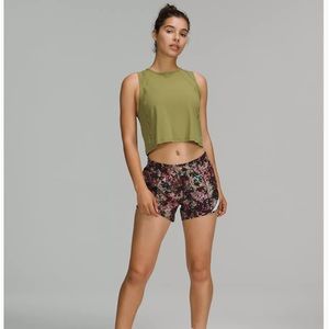 NWT Lululemon Hotty Hot Low-Rise 4” lined Short - Stencil Blossom Red Multi